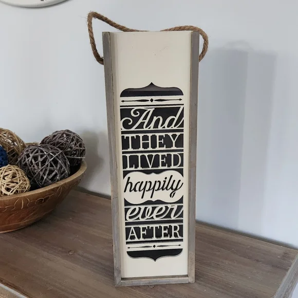 Decorative Wedding Wine Bottle Box – Demdaco Wooden Lanern Keepsake marriage💍🍷 - Picture 3 of 16